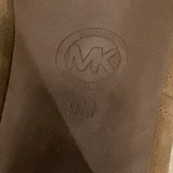 Michael Kors Tall Suede Khaki Round Toe Boot Size 9M - Picture 13 of 14